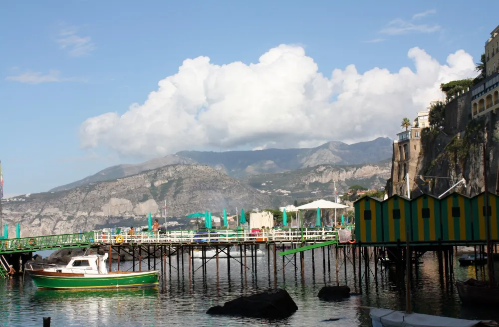 Stadt am Meer in Italien