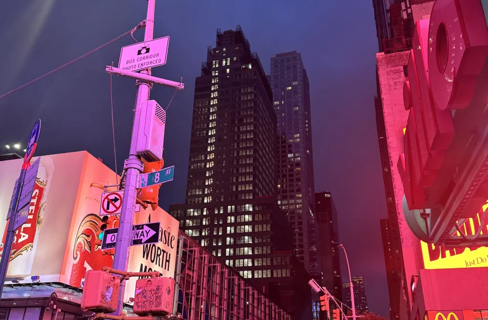 Stadt bei Nacht