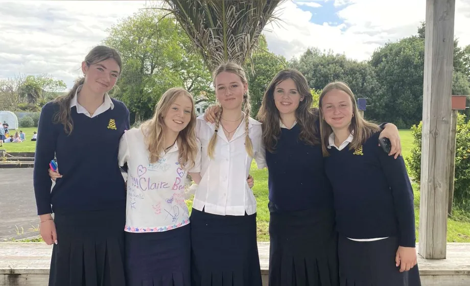 Schuluniform Gruppe